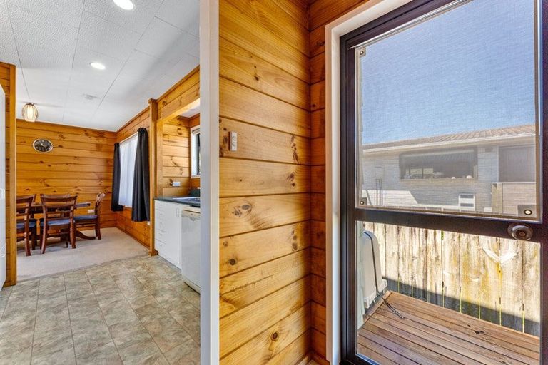 Photo of property in 124 Brightside Road, Stanmore Bay, Whangaparaoa, 0932