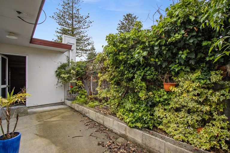 Photo of property in 477 Marine Parade, Napier South, Napier, 4110