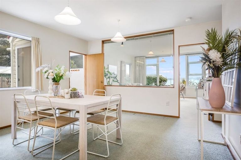 Photo of property in 13 Sunset Parade, Plimmerton, Porirua, 5026