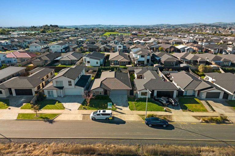 Photo of property in 48 Adams Road South, Pukekohe, 2120