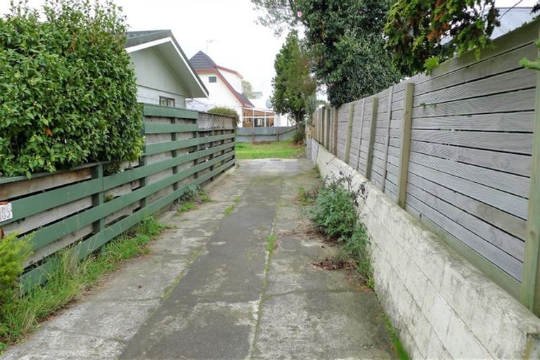 Photo of property in 5a Chelwood Street, Takaro, Palmerston North, 4412