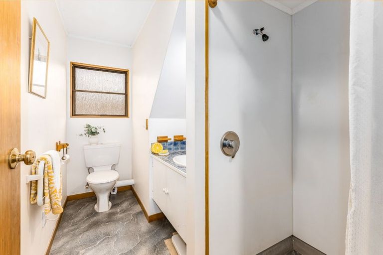 Photo of property in 37 Awanui Drive, Waikanae, 5036