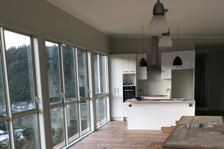 Photo of property in 38b Emerald Hill Drive, Birchville, Upper Hutt, 5018