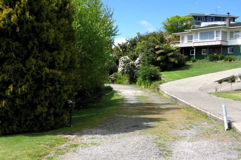 Photo of property in 5 Earle Place, Acacia Bay, Taupo, 3330