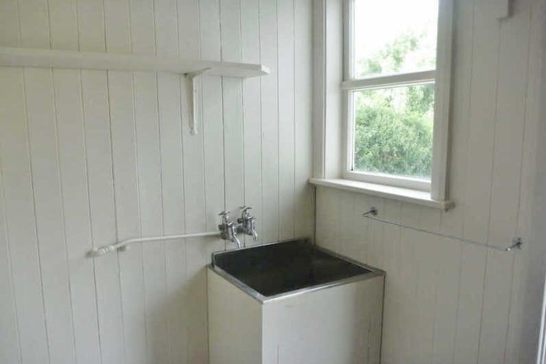 Photo of property in 5 Pitcairn Crescent, Bryndwr, Christchurch, 8053