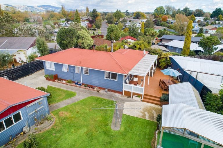 Photo of property in 2 Grant Place, Awapuni, Palmerston North, 4412