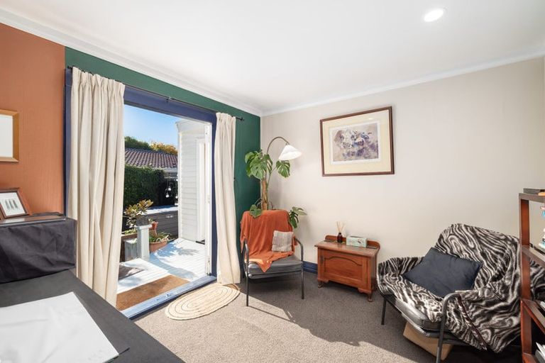 Photo of property in 12 Tyrone Street, Belfast, Christchurch, 8051