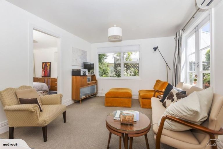 Photo of property in 5 Stafford Street, Mount Victoria, Wellington, 6011