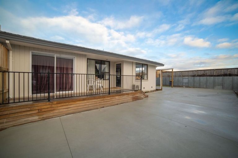 Photo of property in 2/471 Wairakei Road, Burnside, Christchurch, 8053