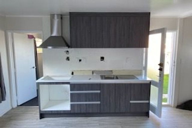 Photo of property in 2/32 Kapuka Road, Mangere Bridge, Auckland, 2022