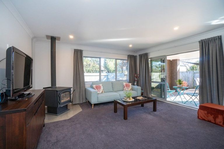 Photo of property in 26a Oak Crescent, Ashhurst, 4810