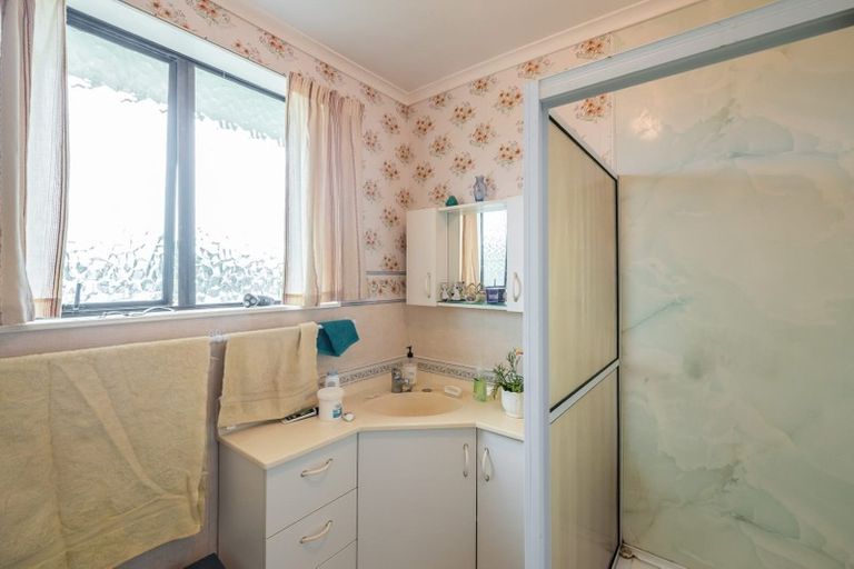 Photo of property in 5 Mahoe Street, Otaki Beach, Otaki, 5512