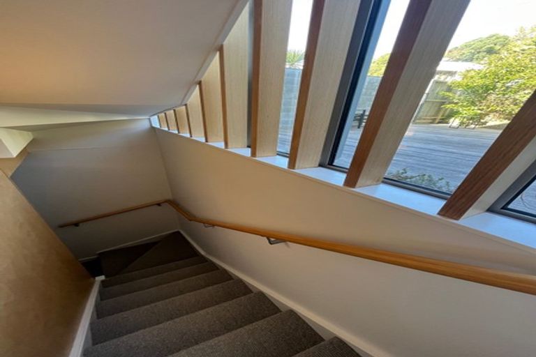 Photo of property in 1/38 Makara Road, Karori, Wellington, 6012