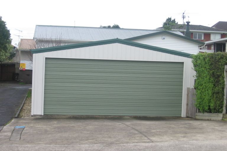 Photo of property in 2/12 Menary Street, Papakura, 2110