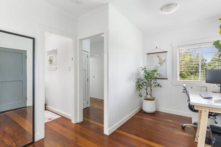 Photo of property in 70 Park Road, Glenfield, Auckland, 0629