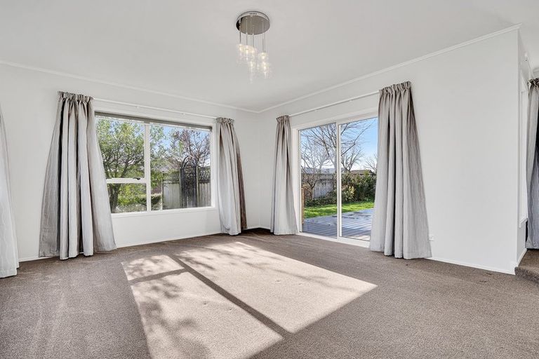 Photo of property in 10 Admiral Crescent, Flagstaff, Hamilton, 3210