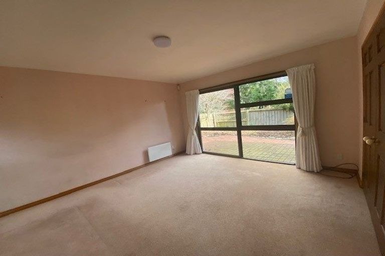 Photo of property in 16 Cheviot Road, Lowry Bay, Lower Hutt, 5013