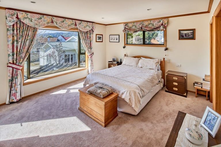 Photo of property in 1/7 Massey Avenue, Woburn, Lower Hutt, 5010