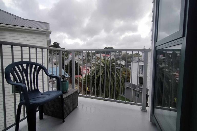 Photo of property in Palm Grove Apartments, 9/13d Palm Grove, Berhampore, Wellington, 6023