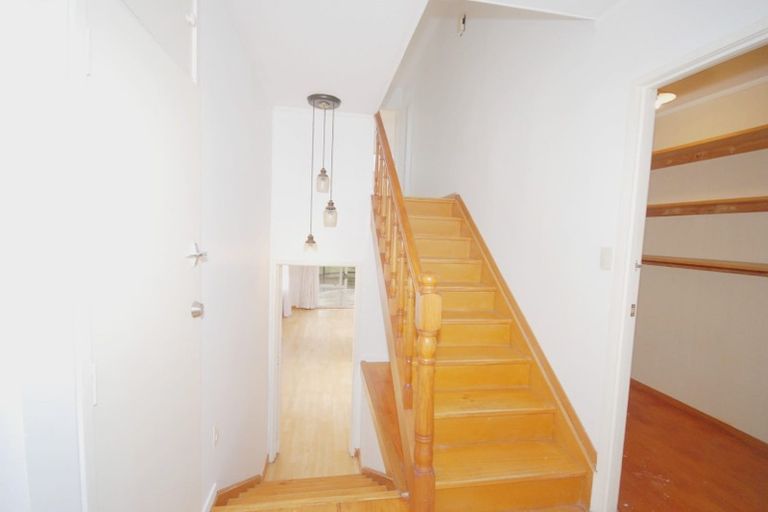 Photo of property in 14 Minaret Drive, Bucklands Beach, Auckland, 2014