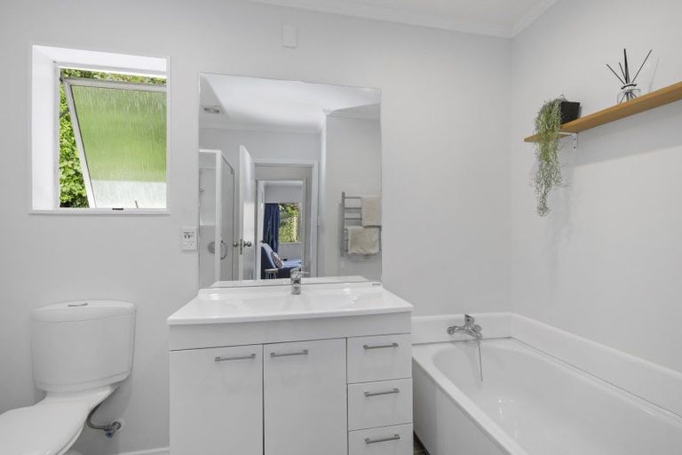 Photo of property in 53 Cedar Street, Maungaraki, Lower Hutt, 5010