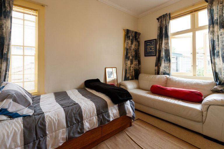 Photo of property in 51 Dahlia Street, Palmerston North, 4410