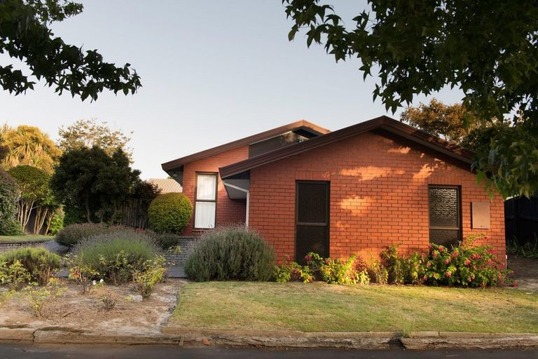 Photo of property in 26 Rembrandt Place, Burnside, Christchurch, 8053