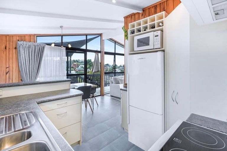 Photo of property in 14 Vincent Place, Dinsdale, Hamilton, 3204