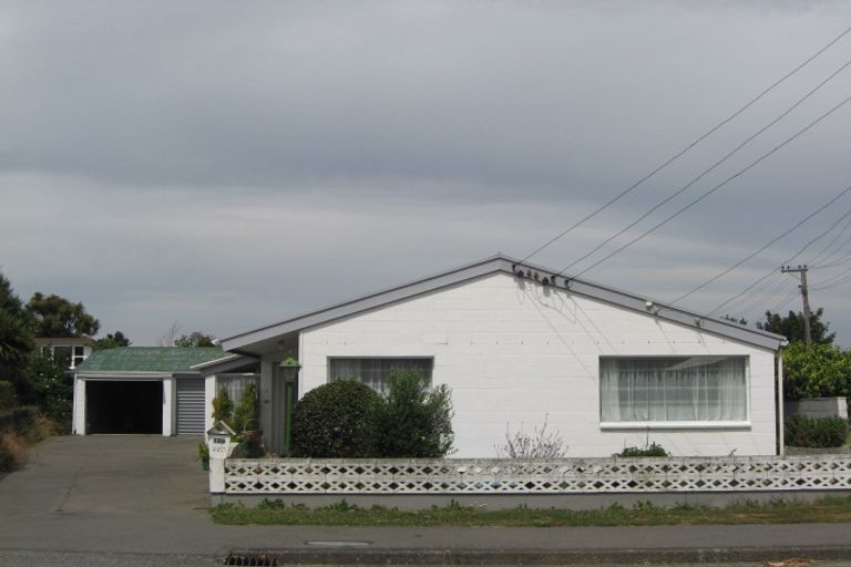 Photo of property in 1/12 Mcfaddens Road, St Albans, Christchurch, 8052