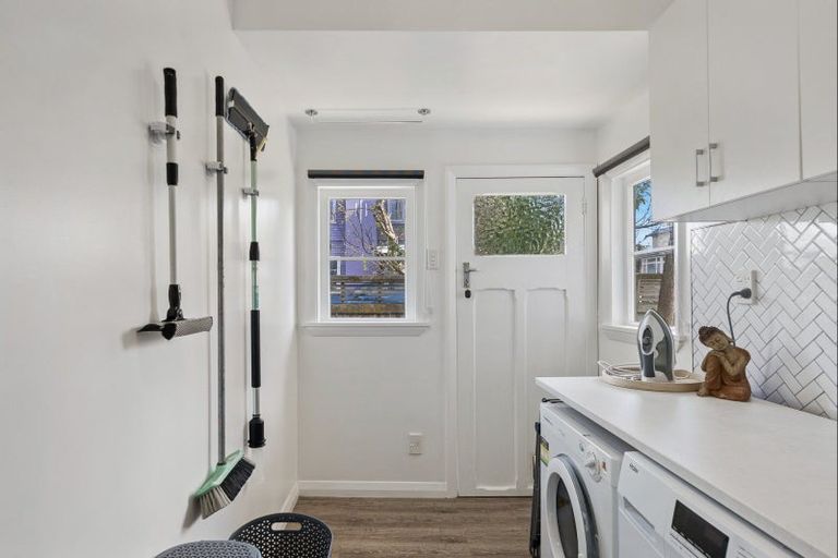 Photo of property in 7 Kawiu Road, Levin, 5510