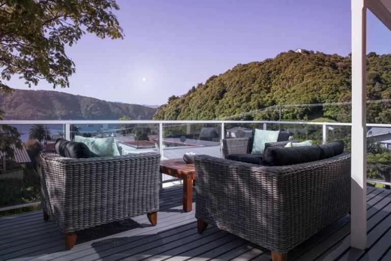 Photo of property in 376 Waikawa Road, Waikawa, Picton, 7220