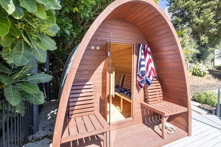 Photo of property in Signal Stn Road, Pouto, Te Kopuru, 0391