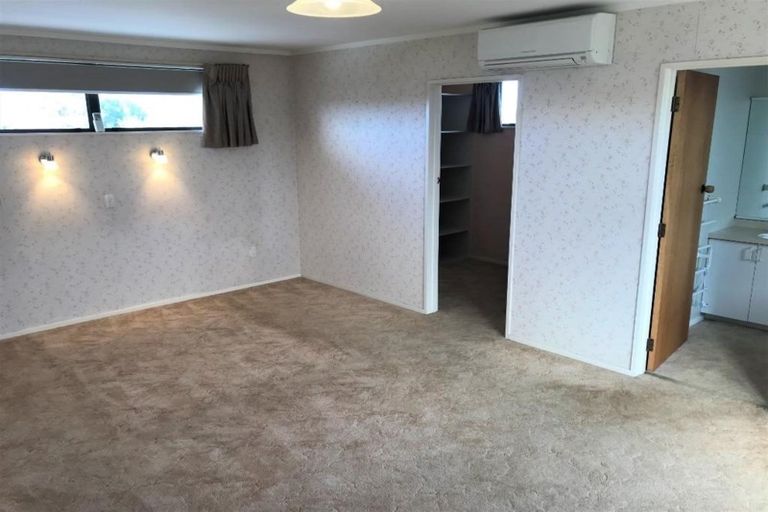 Photo of property in 27 Coventry Avenue, Tamatea, Napier, 4112