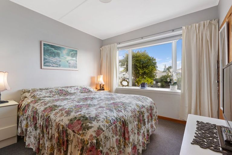 Photo of property in 1/5 Rainsford Street, Moturoa, New Plymouth, 4310