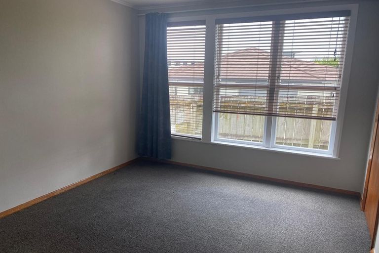 Photo of property in 69 Arimu Road, Papakura, 2110