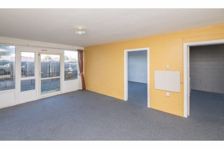 Photo of property in 2/267 Pages Road, Wainoni, Christchurch, 8061