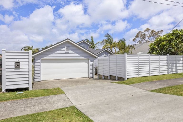 Photo of property in 26 Roseberry Avenue, Birkenhead, Auckland, 0626