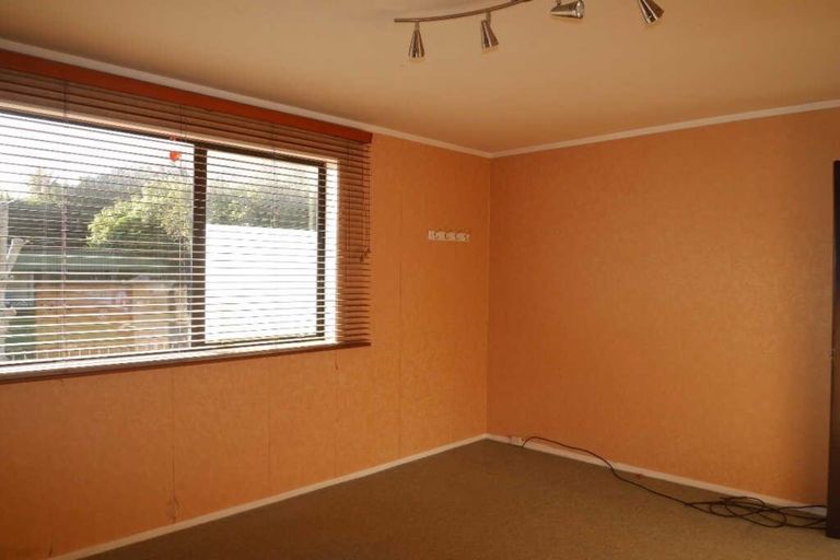 Photo of property in 11 Ruahine Street, Paraparaumu, 5032