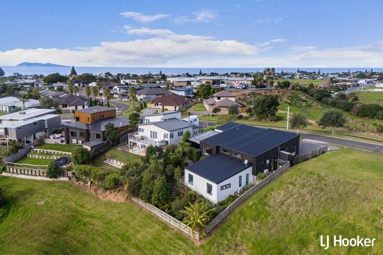 Photo of property in 46 Browns Drive, Waihi Beach, 3611