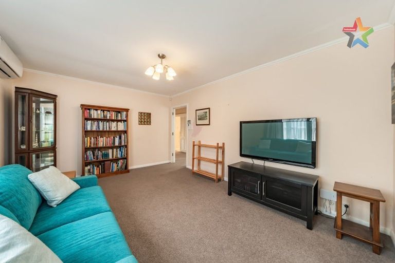 Photo of property in 6 Lockwood Crescent, Taita, Lower Hutt, 5011