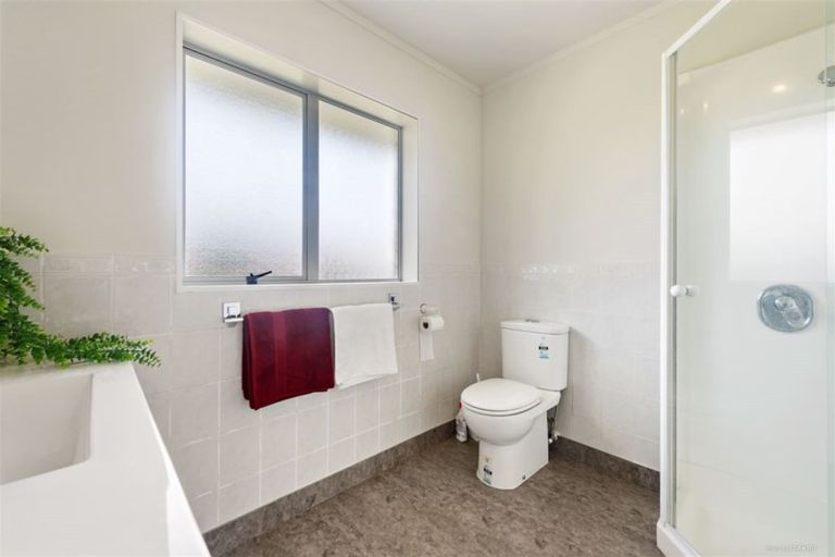 Photo of property in 9 Vanbrugh Place, Bucklands Beach, Auckland, 2014