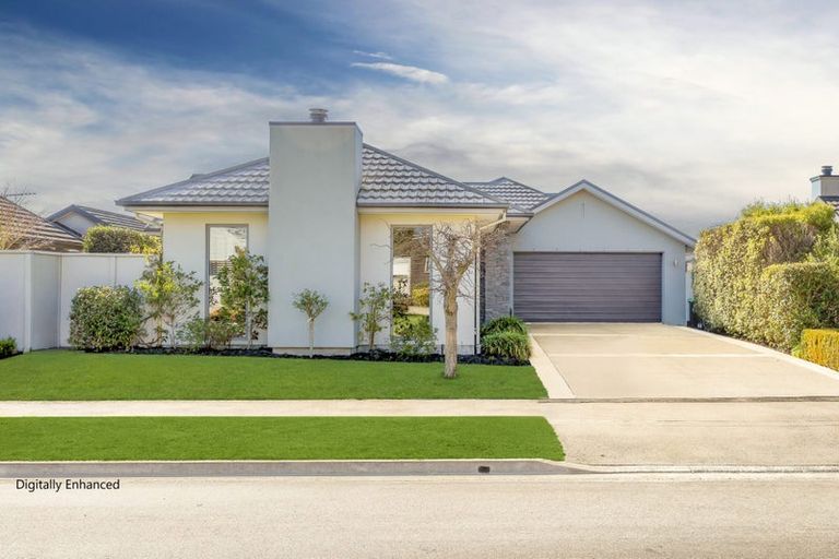 Photo of property in 7 John Campbell Crescent, Hillmorton, Christchurch, 8024