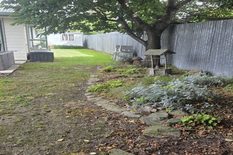 Photo of property in 2/75 Mclauchlan Street, Springlands, Blenheim, 7201