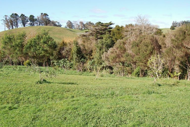 Photo of property in 126 Oneriri Road, Kaiwaka, 0573