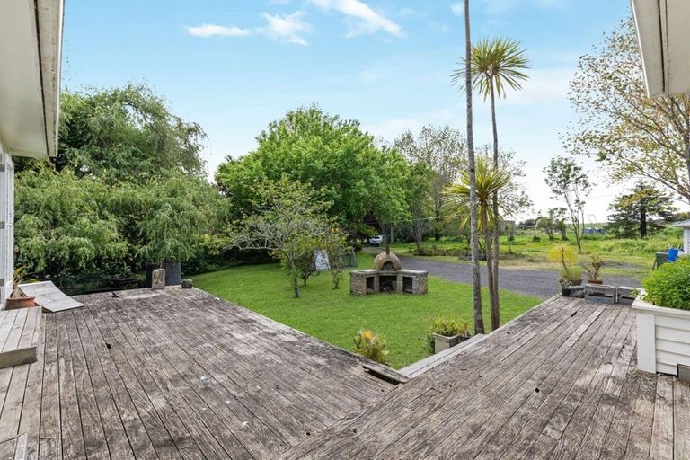 Photo of property in 611 Awhitu Road, Pollok, Waiuku, 2683