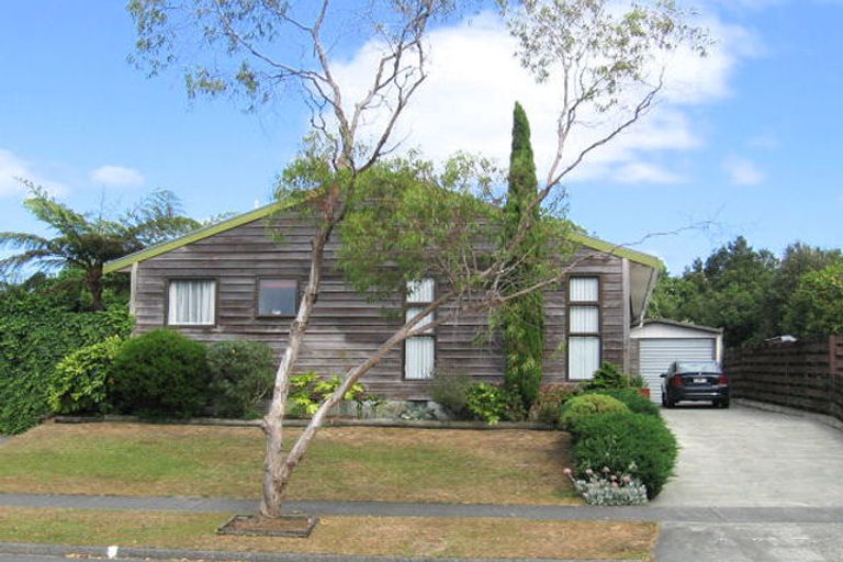 Photo of property in 34 Larchmont Grove, Totara Park, Upper Hutt, 5018