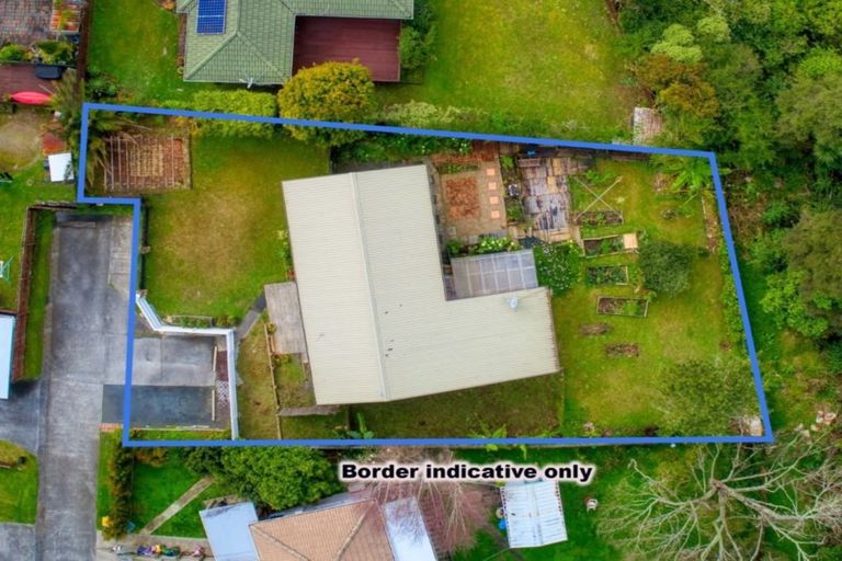 Photo of property in 6 Oakhaven Place, Ranui, Auckland, 0612