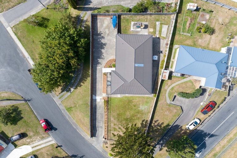 Photo of property in 56 Arawhata Street, Ranui, Porirua, 5024