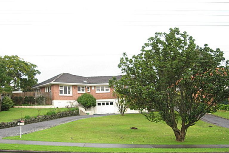 Photo of property in 76 Uxbridge Road, Cockle Bay, Auckland, 2014