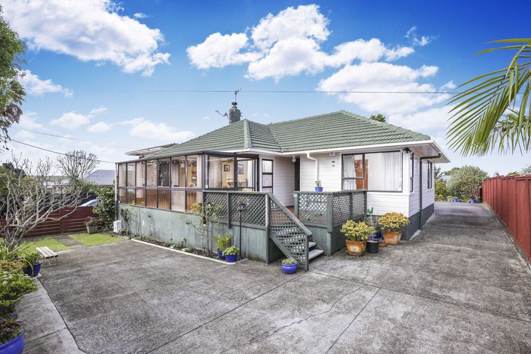 Photo of property in 65 Hepburn Road, Glendene, Auckland, 0602
